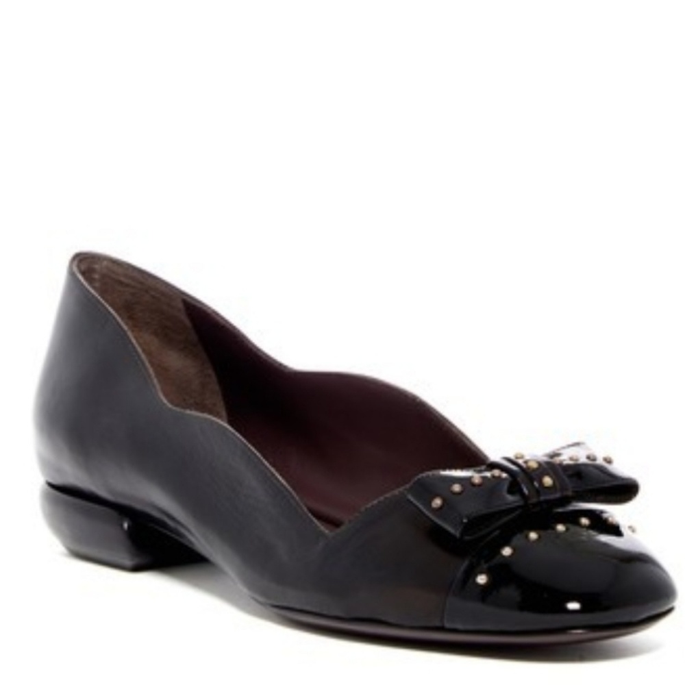 New Bruno Magli Chloe Cap Toe Studded Bow Flat 39